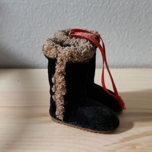 Black boot ornament charm -  171